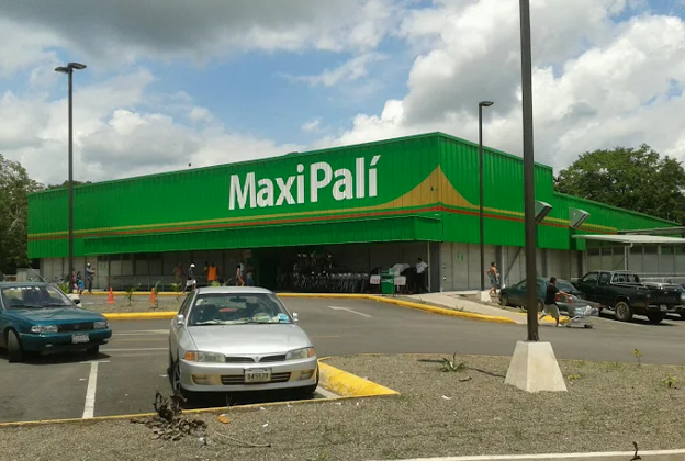 Maxi Palí - Santa Cruz in Marbella, Costa Rica