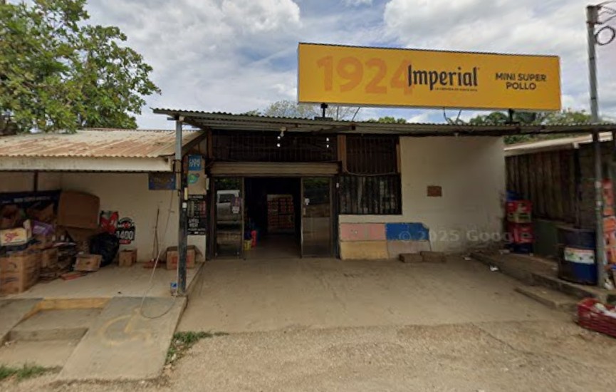 Súper Pollo in Marbella, Costa Rica